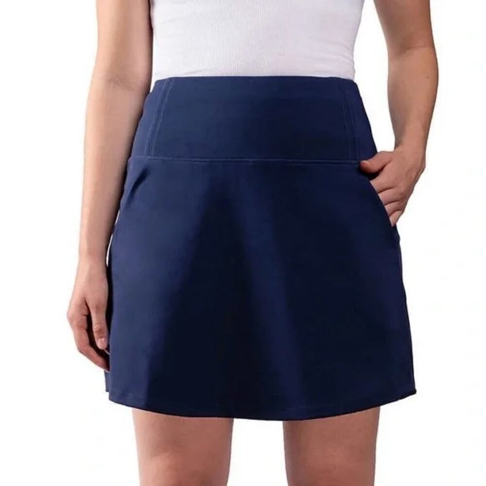 LOLE blue skort size M BWT 4-way stretch fabric Sweat-wicking finish